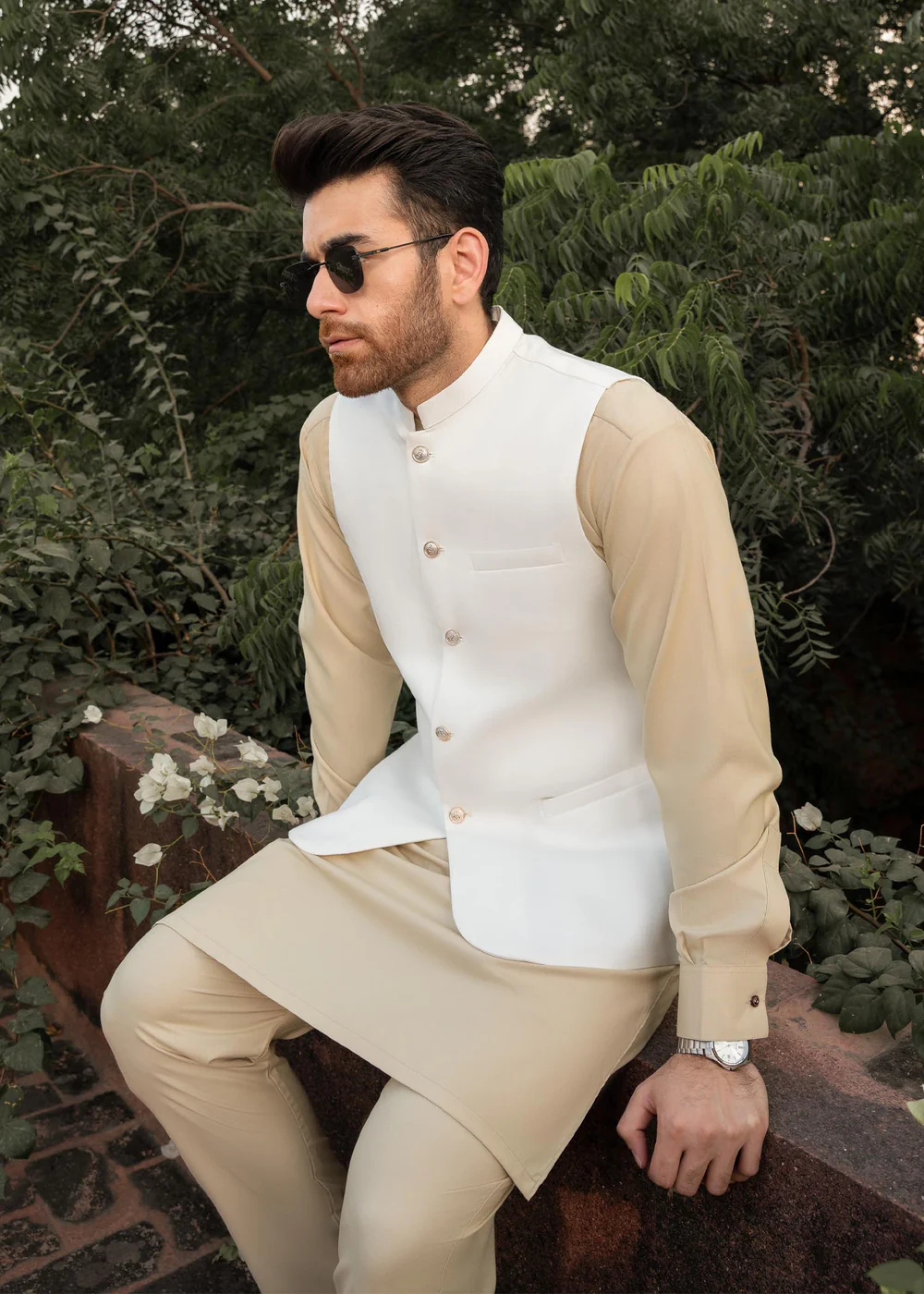 Milky White - Waistcoat Man - 3 Piec - Image 3